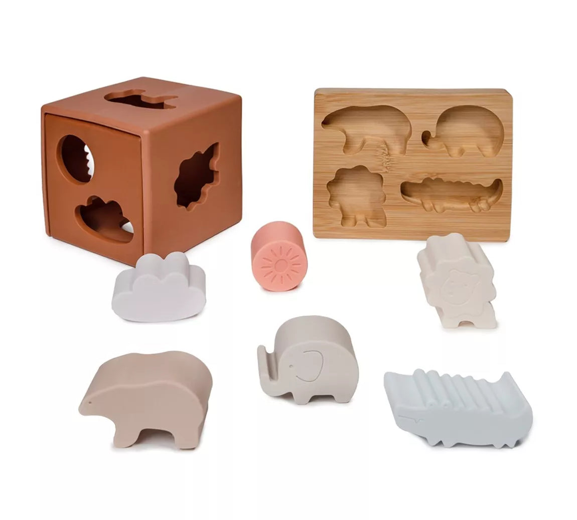 Cube d'activité en silicone et planche en bois - Magic Môme